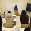 Veštačka inteligencija u školama: Gde se završava pomoć, a počinje varanje