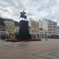Pred završni miting SNS u Nišu: Opozicija pozvala na lupanje u šerpe, autobusi stižu, student pozvali na izbegavanje sukoba