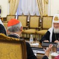 Patrijarh Kiril razgovarao sa papinim izaslanikom: "Važno je da se sve snage sveta udruže kako bi sprečile veliki oružani…