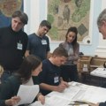 Evo koja je izlaznost na izborima u Kruševcu: Glasački listići stigli u Gradsku izbornu komisiju (foto/ video)