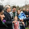 Ministar Krkobabić u poseti Aleksandrovcu Ćosići iz Venčaca, tri ćerke i jedan sin na svom novom početku