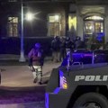 Vratio se s pištoljem, kao i većina kukavica: 5 osoba ranjeno tokom sukoba na parkingu noćnog kluba u Detroitu