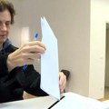 Do 16.30 sati na izbore u Hrvatskoj izašlo 50,60 odsto upisanih birača