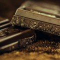 Vlasnik kompanije koja proizvodi čuvenu čokoladu prodao svoj deo: Evo ko preuzima „Bracu i seku“
