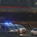 Beogradska Hitna pomoć: Dva mladića teško povređena nožem, noć sa puno intervencija