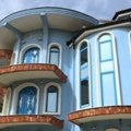 Versaće stepenice, svemir na plafonu: Ovo je raskošni dom na istoku Srbije, košta kao bar 5 stanova u Beogradu