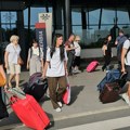 Ivana Španović vuče kofer na aerodromu: U širokim pantalonama i majici ljudi je jedva prepoznali, a tek da vidite stajling…