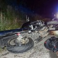 Mladić (16) pao s motora, noga mu skoro otkinuta: Jeziva saobraćajka u Batajnici