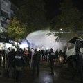 Protest opozicije u Tirani: Policija koristila vodene topove i suzavac