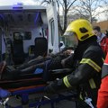 Užas u centru Paraćina Vozač uleteo na trotoar - auto potpuno zgužvan, strahuje se da ima mrtvih (video)