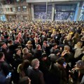 Studenti u blokadi marširaju ka Beogradu, studenti koji bi da uče i dalje su u Pionirskom parku