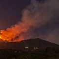 VIDEO Haos na Siciliji: Etna eruptirala, turisti bežali pred dimom