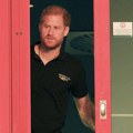 Princ Hari stiže u Britaniju na treću godišnjicu smrti bake Elizabete
