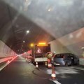 Saobraćajna nezgoda u tunelu Munjino brdo, povređene tri osobe