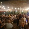 Mitrovčani za jedno veče prikupili oko 2.000 evra za Peru Alvirovića