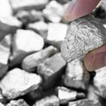 Rekordni rast cena srebra: Zašto investitori sve više biraju ovaj plemeniti metal umesto zlata?