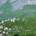 Ovo je najjezivije mesto u Rusiji! Selo Dargavs skriva 10.000 tela i jezive tajne (video)