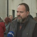 "Šetaju nas od jedne lokacije na drugu": Roditelji učenika Pete beogradske gimnazije održali protest ispred Vlade Srbije