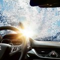 Zamrznuta stakla automobila iznutra - zašto dolazi do toga i kako to rešiti?