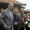 Vučić u poseti Sremskom okrugu, u Batrovcima obilazi porodicu Bulatović
