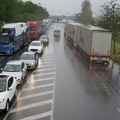 Teretna vozila čekaju više od 40 sati – novi carinski sistem u Hrvatskoj izazvao haos na granici