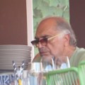 (Paparaco) Uhvatili smo Voju Brajovića sa 23 godine mlađom ženom: Glumac sa suprugom uživa u Crnoj Gori, evo šta radi kad…