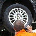 Majstori ovo kriju, a štedi ozbiljan novac: Sitnice na automobilu koje možete sami da proverite i sprečite "pakleno" skupe…