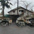 Požar u Rakovici: Izgorela četiri automobila na parkingu