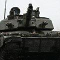 Mediji: Britanija predala Ukrajini tenkove sa kancerogenom bojom