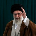 Iranski ajatolah: Izrael je “vampirski režim”, a SAD su “besni pas”