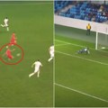 (Video) Pa šta je ovo bilo?! Zvezda primila gol sa pola terena! Fudbaler imt-a šokirao Glazera i crveno-bele