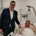 "Darko nesalomivi": Vučić objavio zajedničku fotografiju sa ministrom Glišićem iz bolnice