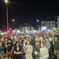 Sećanje u tišini – Kragujevac obeležio deset meseci od pada nadstrešnice u Novom Sadu (FOTO)