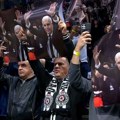 Najemotivnija koreografija ikad u Areni: Svaki grobar podigao fotografiju Željka Obradovića