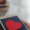 "Od odgovora na 'stori' do zajedničkog života": Kako je Instagram poznanstvo dovelo do veze, otkaza i selidbe u Beograd