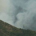 Vanredna situacija u Majdanpeku zbog velikog požara: Helikopteri MUP-a brane kuće