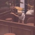 Janjuš udario Uroša metlom po glavi, nastao haos u Beloj kući