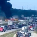 Mali avion udario u vozilo na autoputu na Floridi, dvoje mrtvih