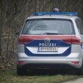 Horor u Austriji: Srbin udario ženu biciklom i ostavio je krvavu pored reke: Zadobila povredu mozga i prelom kostiju