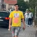 Jovana Jeremić van sebe od sreće, objavila snimak momka iz Crne Gore - ide ulicom, a na majici njen lik: "Imam fanove, drug mi…