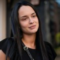 „Прве године свог живота провела сам у подруму код комшинице“: Тијана Милентијевић о детињству, депресији и естради
