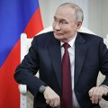 Oglasio se Putin: "Sankcije nisu uspešne, naša ekonomija se uspešno nosi sa spoljnim pritiscima"