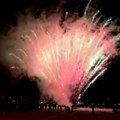 Nova Detelinara grmi: Spektakularan snimak tradicionalnog vatrometa uoči Božića (video)