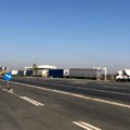 Teretna vozila na Batrovcima čekaju četiri sata, na putničkim prelazima nema gužvi