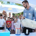 Uspešan početak Dečijeg naučnog karavana: Otvorena laboratorija na Lidl parkingu oduševila mališane u Beogradu