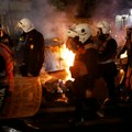Tirana kao ratna zona; Počeli brutalni obračuni na ulicama FOTO/VIDEO