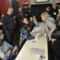 BLOG UŽIVO Masovno fotografisanje glasačkih listića
