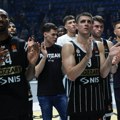 Grobari još jednom pokazali ljubav: Pesma i podrška posle bolnog poraza! (video)