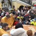 Želim da u svim nevoljama umemo da budemo Božija deca: Kako Užičani slave Božić? (VIDEO)