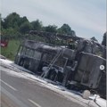 Drama kod Boljevca: zapalio se đački autobus, sva deca evakuisana i bez povreda